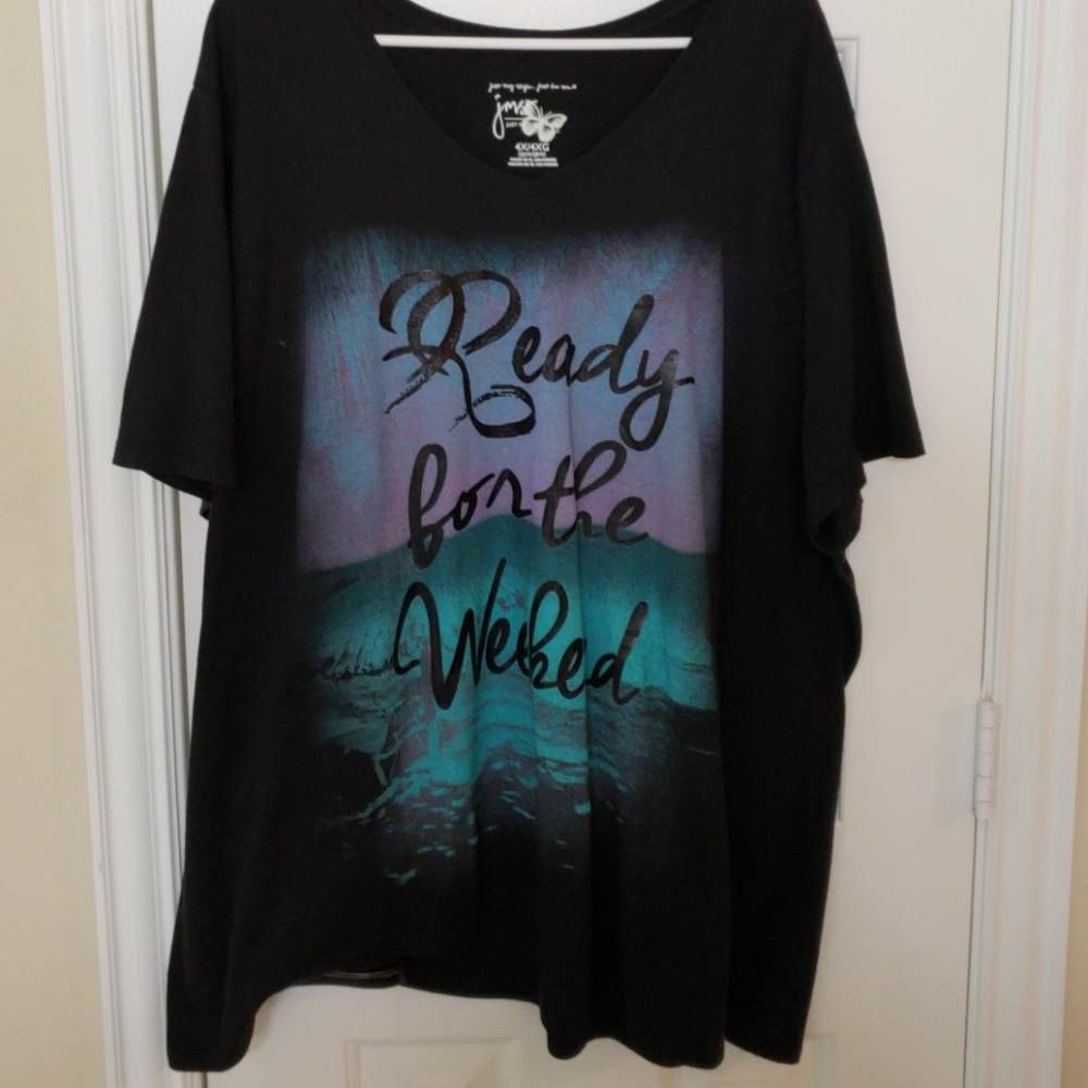 Tee shirt